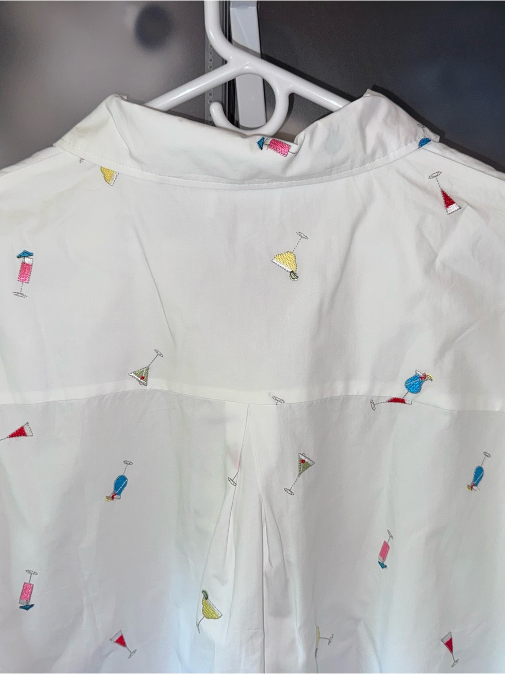 En Saison Nellie Buttondown Shirt from Anthropologie Cocktail Print Size M NWT - Picture 10 of 16
